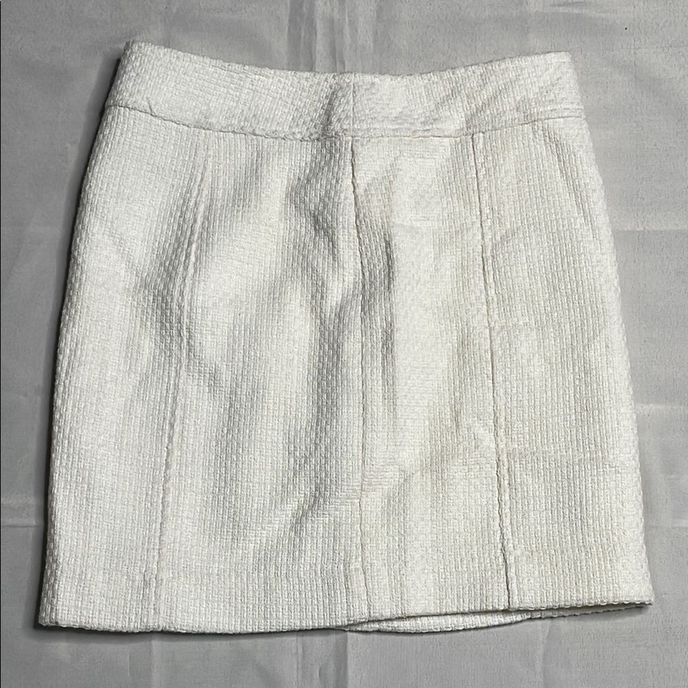 BANANA REPUBLIC Elegant Cream Skirt - Picture 4 of 8